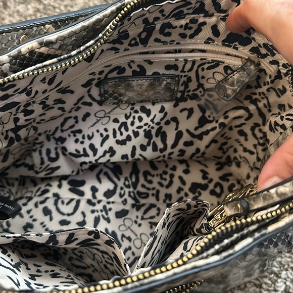 Jessica Simpson crossbody purse python / snake / reptile print - NEW WITH TAGS - Picture 6 of 6